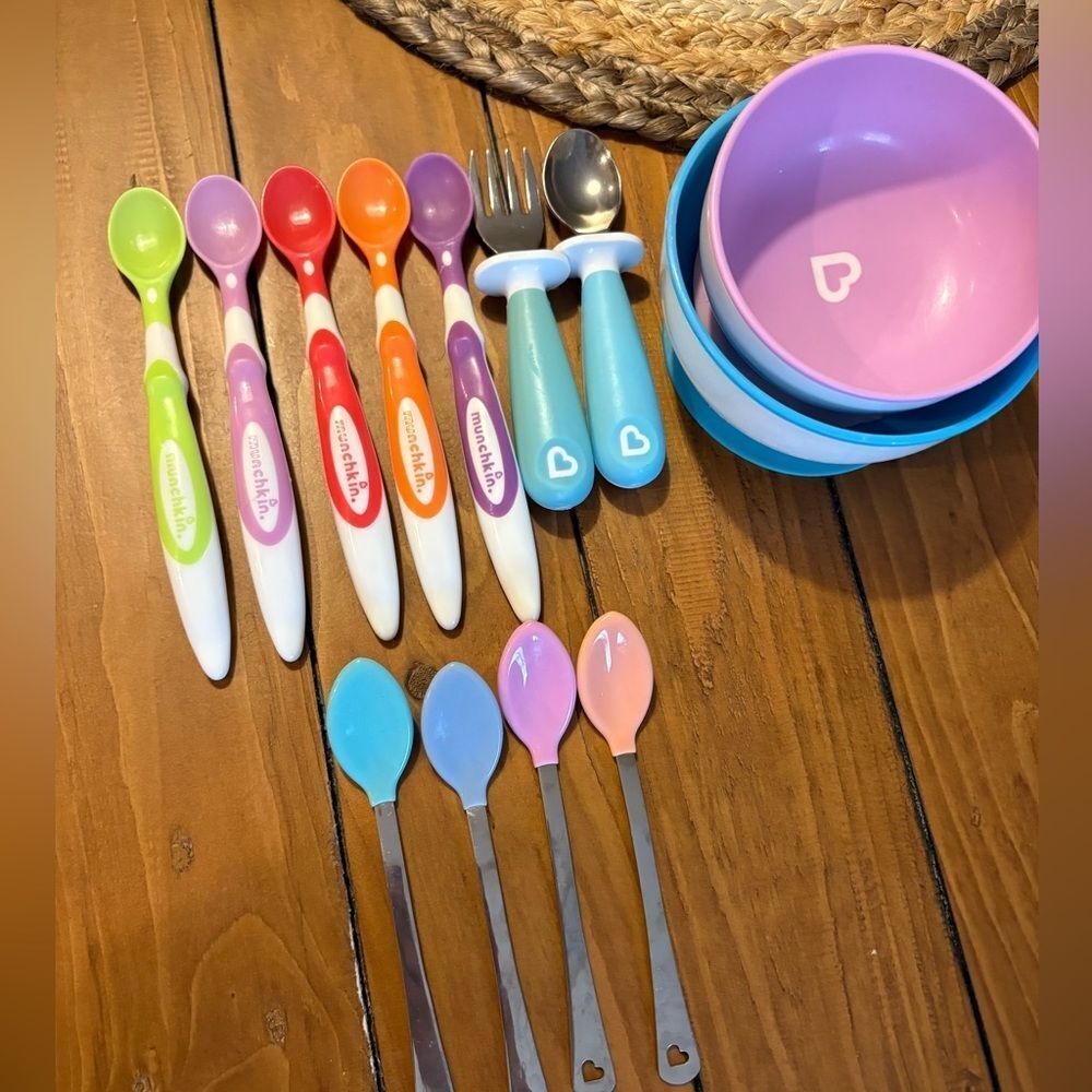 Baby/ Toddler Munchkin Feeding Items
